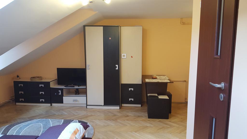 Studio Piata Sfatului - Braşov Buitenkant foto
