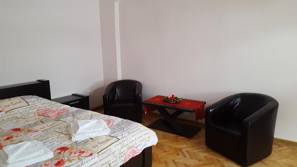 Studio Piata Sfatului - Braşov Buitenkant foto