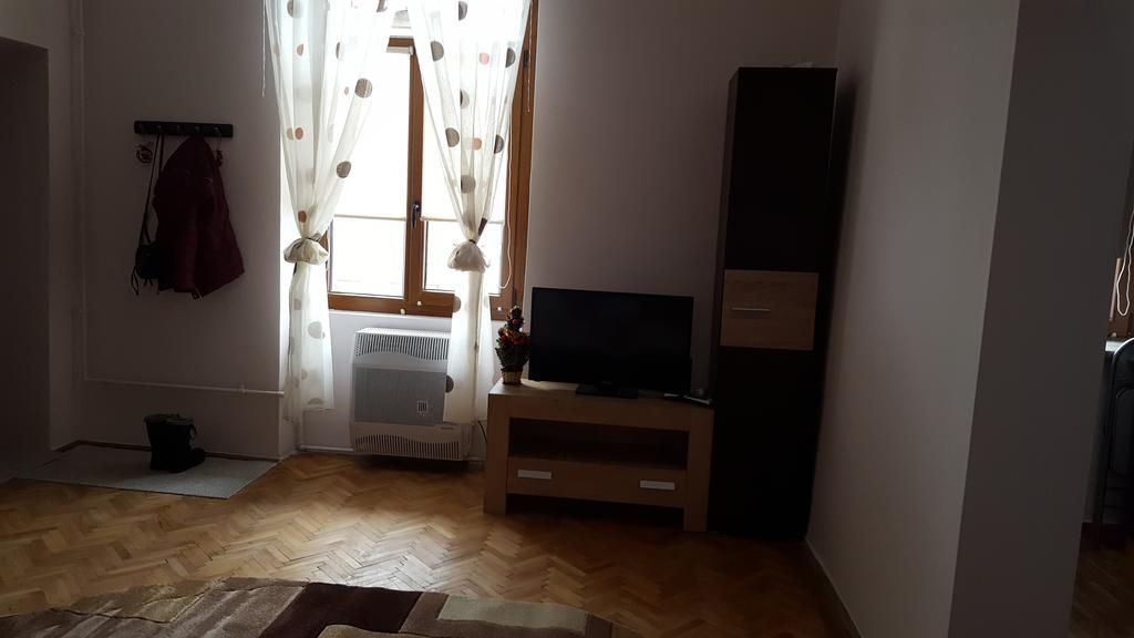 Studio Piata Sfatului - Braşov Buitenkant foto